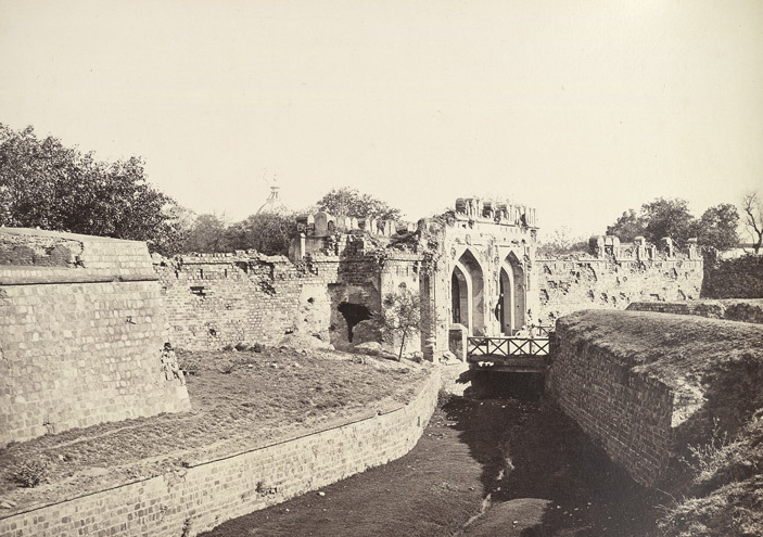 Battle damage to the Kashmiri Gate in Delhi (Siege of Delhi in 1857)