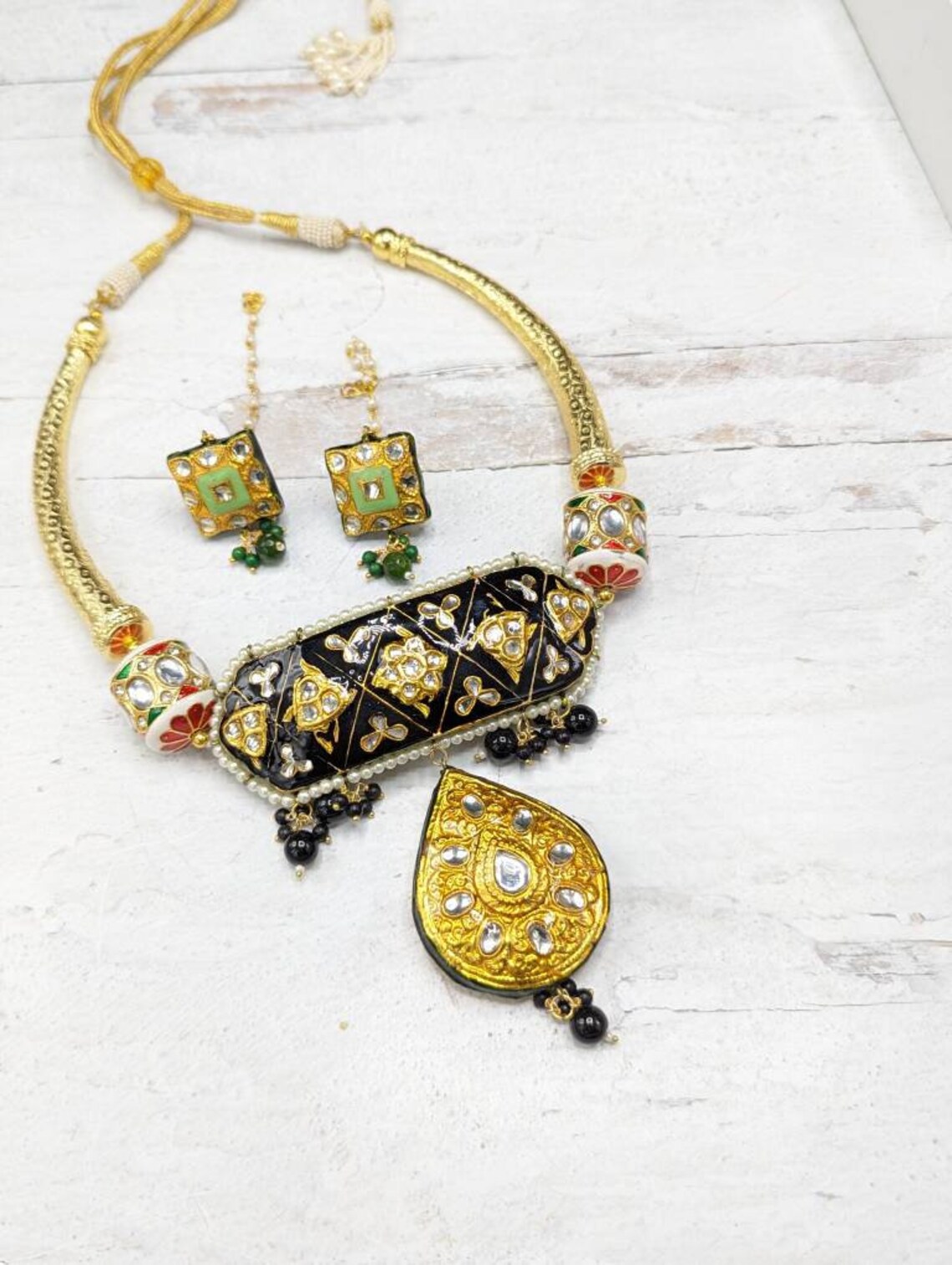 Kundan Meenakari Hasli Necklace Set