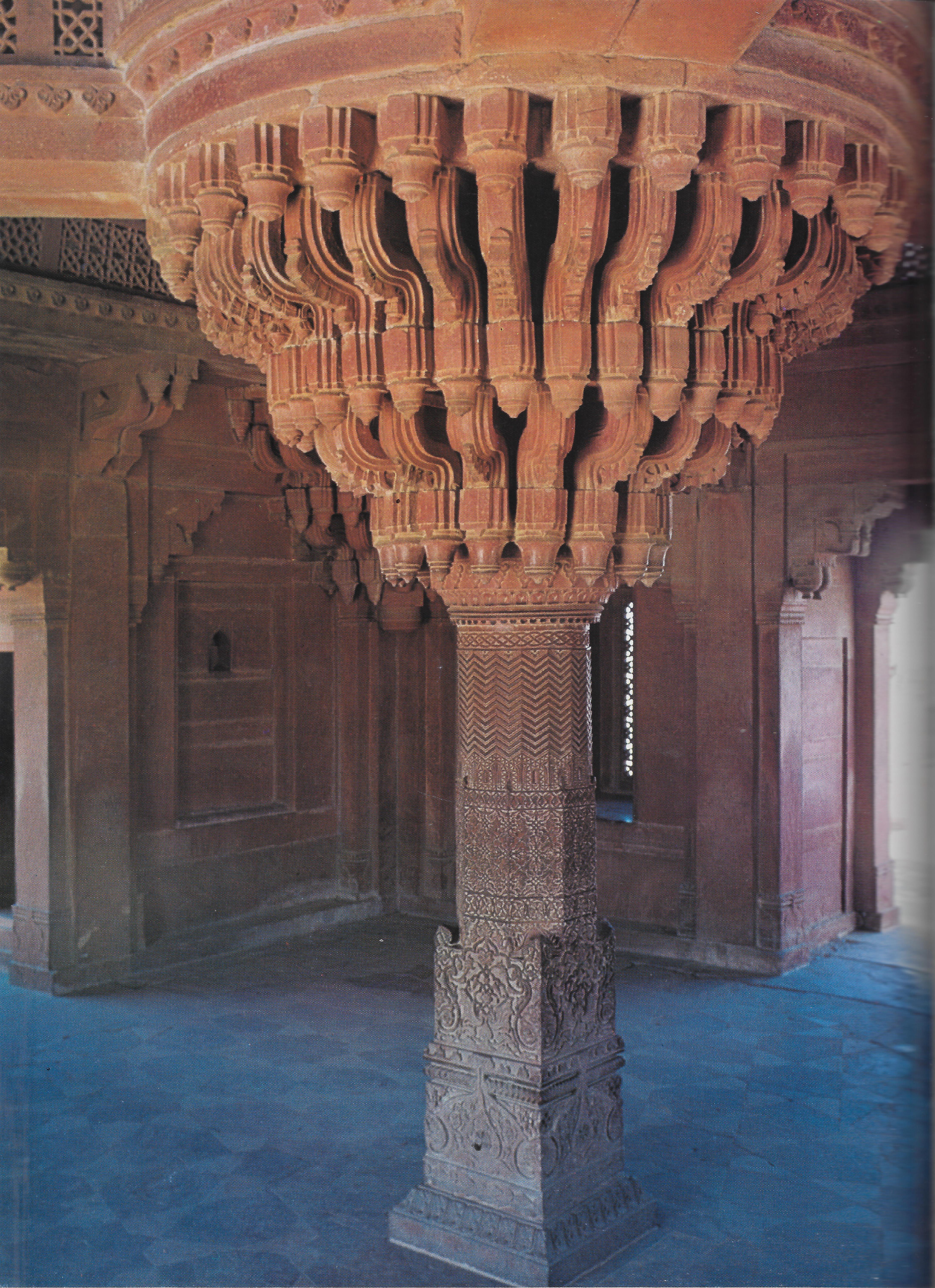 Central pillar in Akbar's Diwan I Khas at Fatehpur Sikri