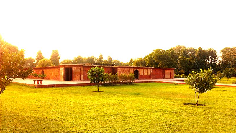 Mirza Najaf Khan's Tomb